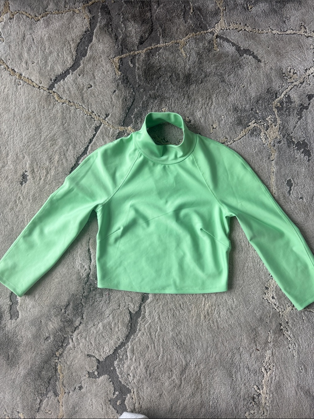 ALO Yoga Mint Green Long Sleeve Cropped Top